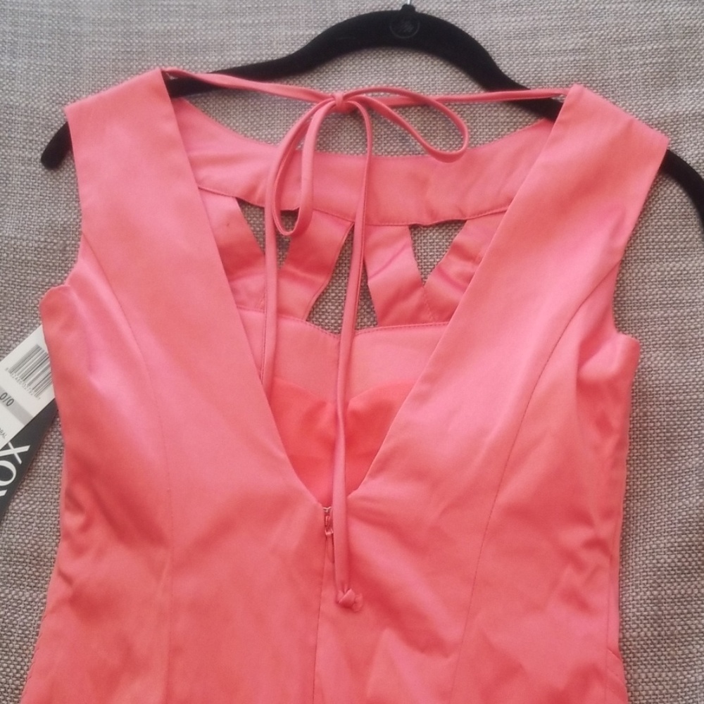 Dress - Picture 3 of 4